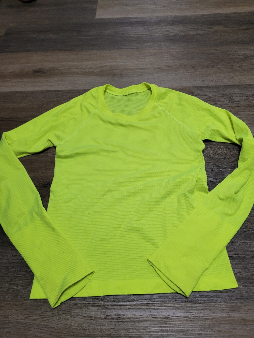 Lululemon Swiftly Long-Sleeve Women’s Performance Top